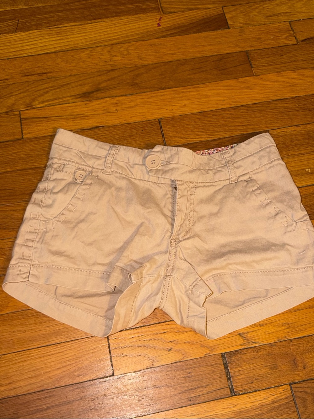 Freestyle Revolution Beige Cargo-Style Women’s Shorts